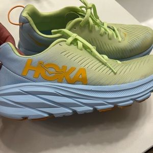 Hoka Rincon Size 8